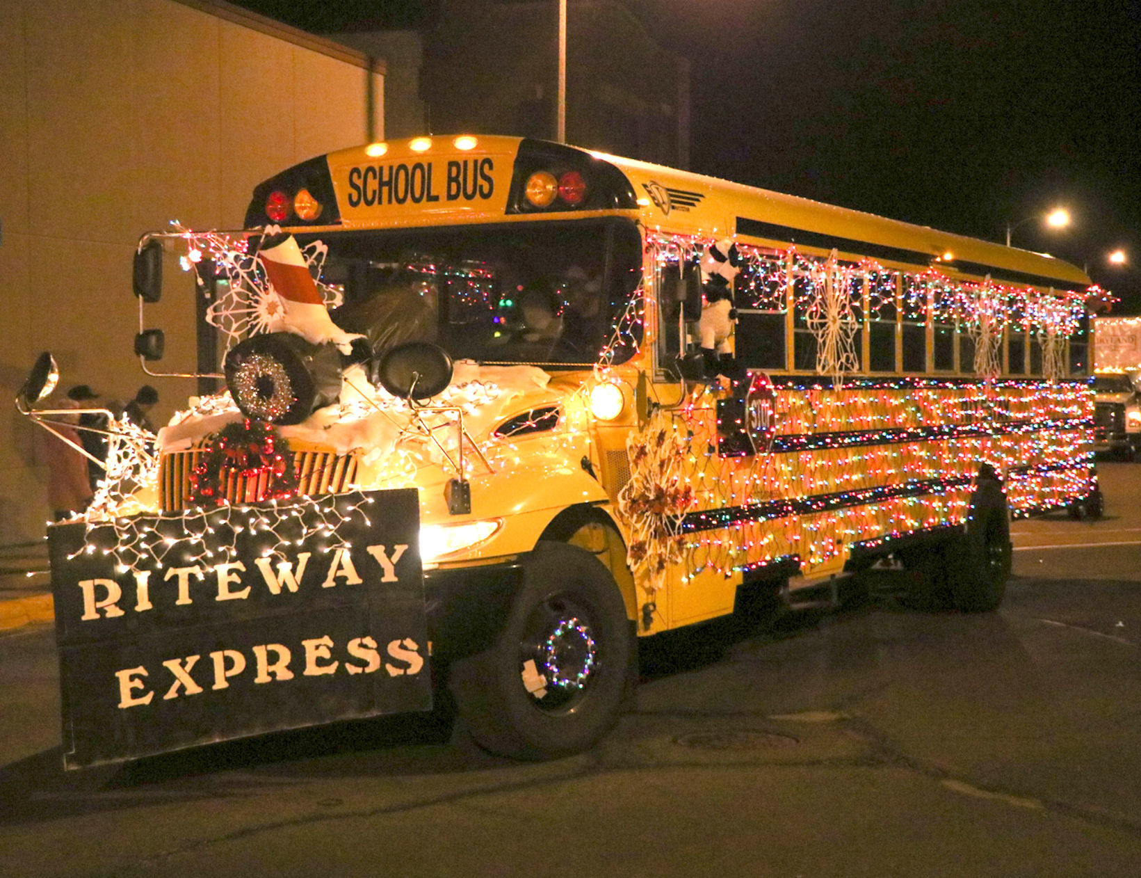 holidayparade12.jpg